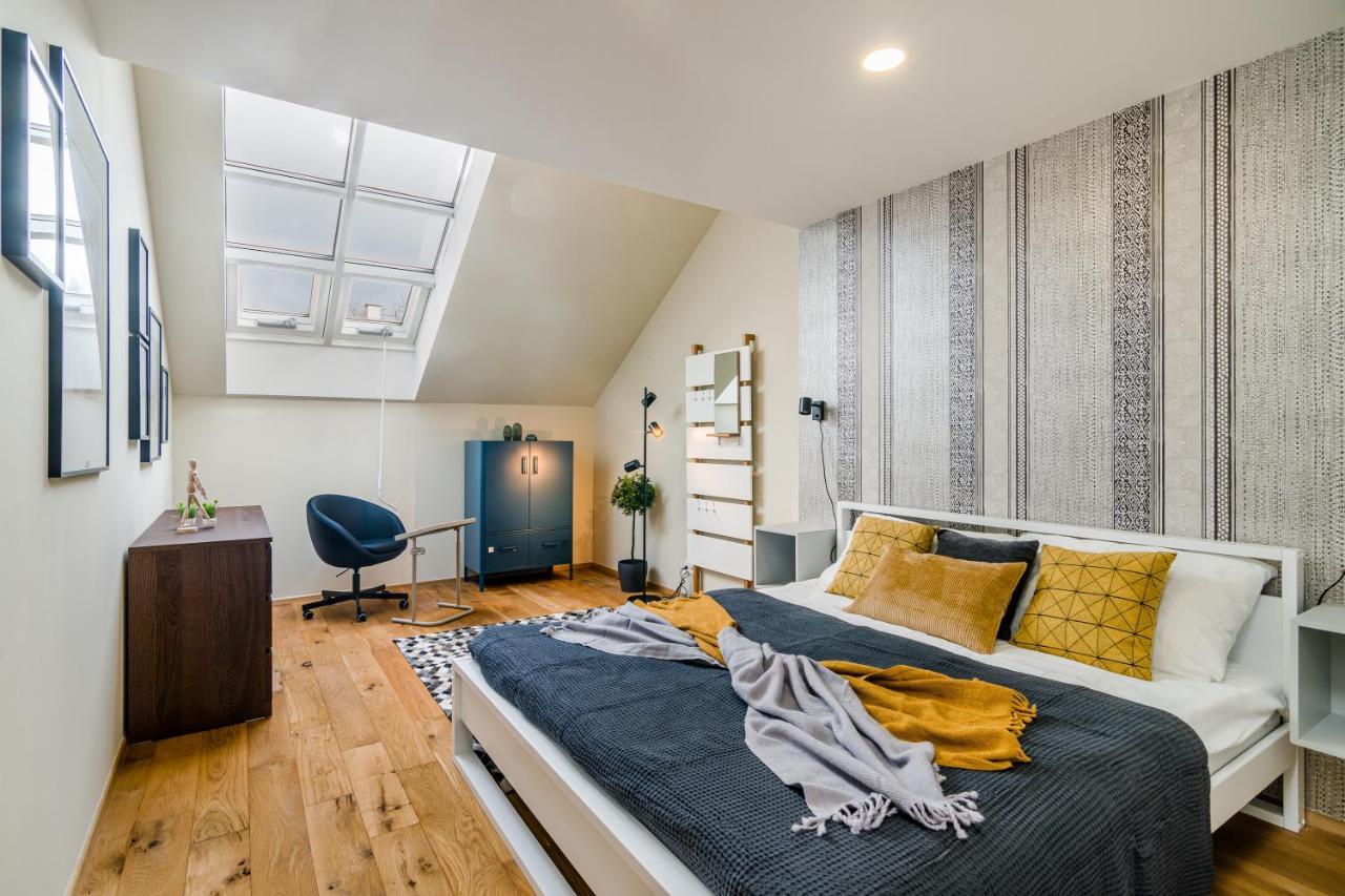 Apartamento Prague Days - Premium Loft W Terrace - View - Netflix - Ac Exterior foto